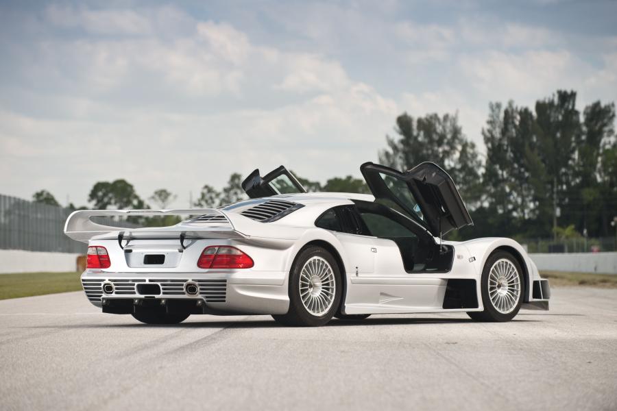  Mercedes-Benz CLK GTR 1998 года  (фото 32 из 33)